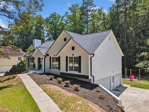 3840 Pilgrim Mill Rd in Cumming, GA - Building Photo - Building Photo