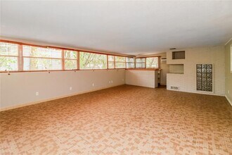 1197 W Lakeview Cir in Altamonte Springs, FL - Building Photo - Building Photo