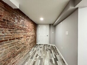 86 Irving St, Unit 2 in Jersey City, NJ - Foto de edificio - Building Photo