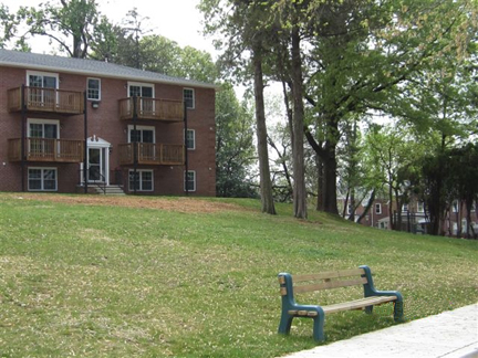 Mayflower Apartments in Baltimore, MD - Foto de edificio