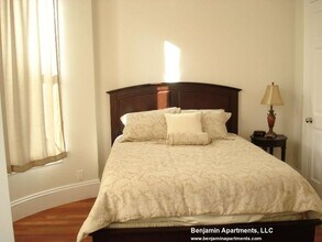 34 Greenwich Park, Unit 2 in Boston, MA - Foto de edificio - Building Photo