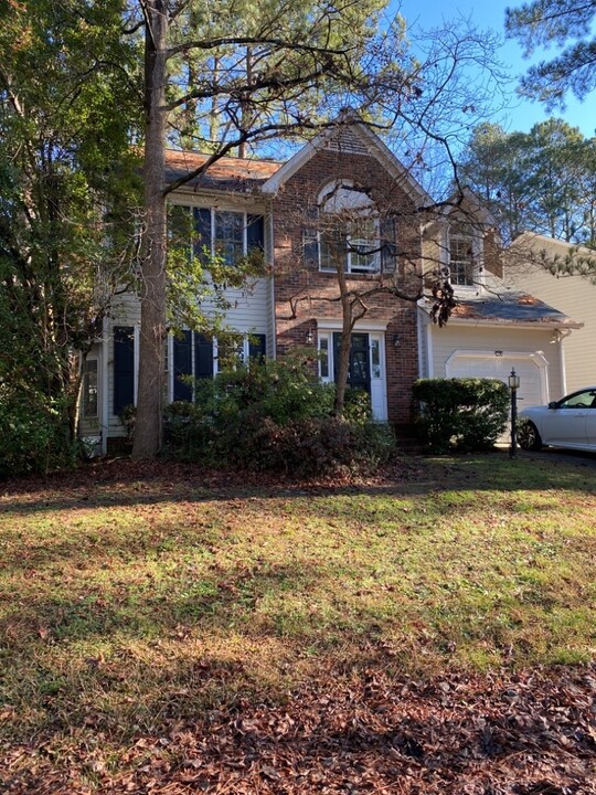 103 Silver Fox Ct in Cary, NC - Building Photo