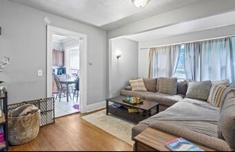 4 Carroll Pl, Unit 4b in Rochester, NY - Building Photo - Building Photo