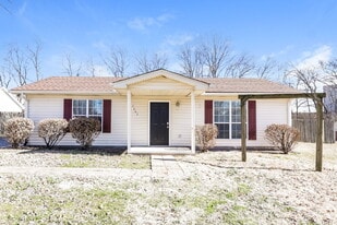 1263 Woods Ferry Rd in Gallatin, TN - Building Photo