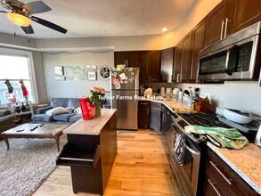 180 Hillside St, Unit 2 in Boston, MA - Building Photo - Building Photo