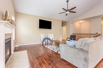 7862 Waggoner Trace Dr in Columbus, OH - Building Photo - Building Photo