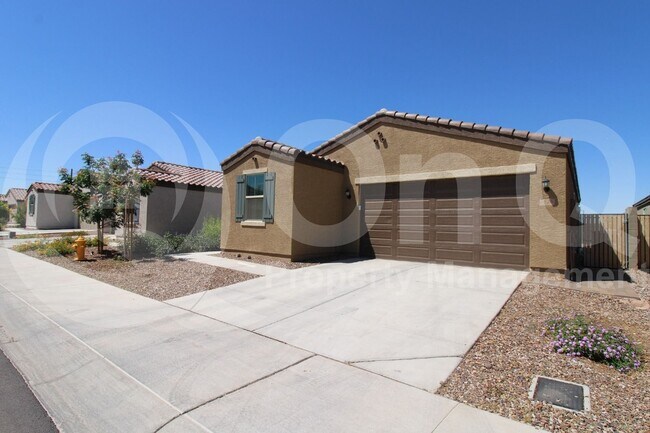 5826 S 23rd Dr in Phoenix, AZ - Building Photo - Building Photo
