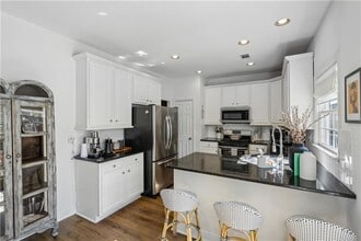 347 Ivy Glen Cir in Avondale Estates, GA - Building Photo - Building Photo