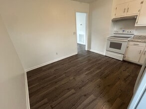 4758 Trenton Dr in Nashville, TN - Building Photo - Building Photo