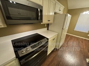 109 Sugarcreek Dr in Youngsville, LA - Building Photo - Building Photo