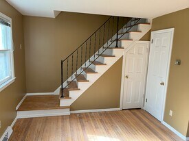 121 E Genesee St in Fayetteville, NY - Building Photo