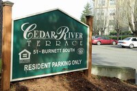 Cedar River Terrace in Renton, WA - Foto de edificio - Building Photo