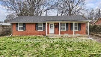 203 Loch Lomond Dr in Lexington, KY - Building Photo