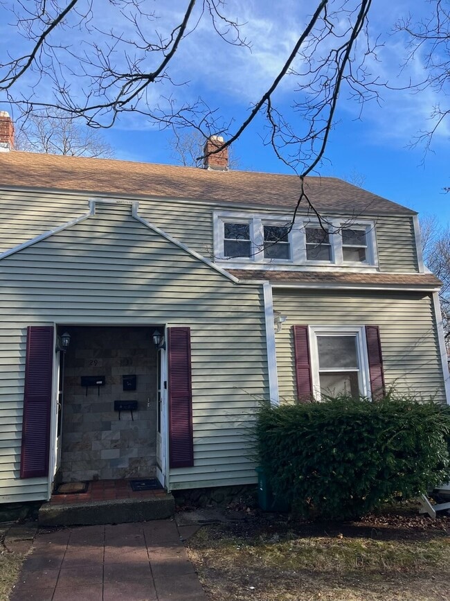 29 Rockrimmon Rd