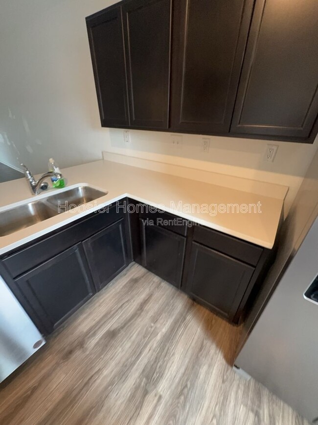 1347 Norfolk Cir in Speedway, IN - Building Photo - Building Photo