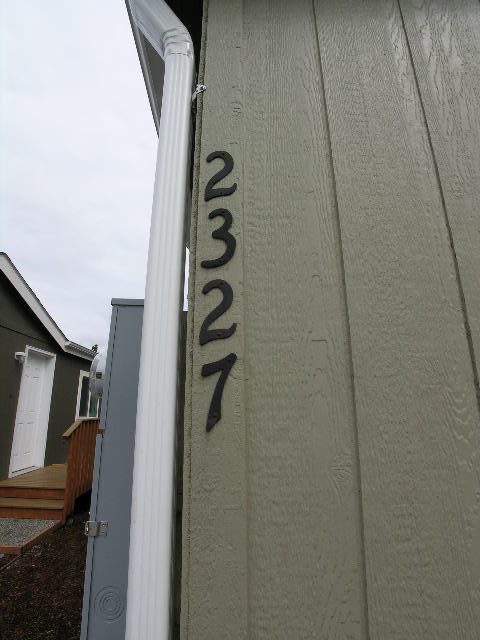 2327 108th St E in Tacoma, WA - Foto de edificio - Building Photo