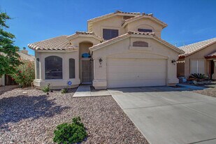 12755 W Alvarado Rd in Avondale, AZ - Building Photo