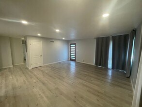 25026 Willimet Way in Hayward, CA - Foto de edificio - Building Photo