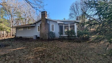 10 Sherwood Ave in Foxboro, MA - Building Photo - Building Photo