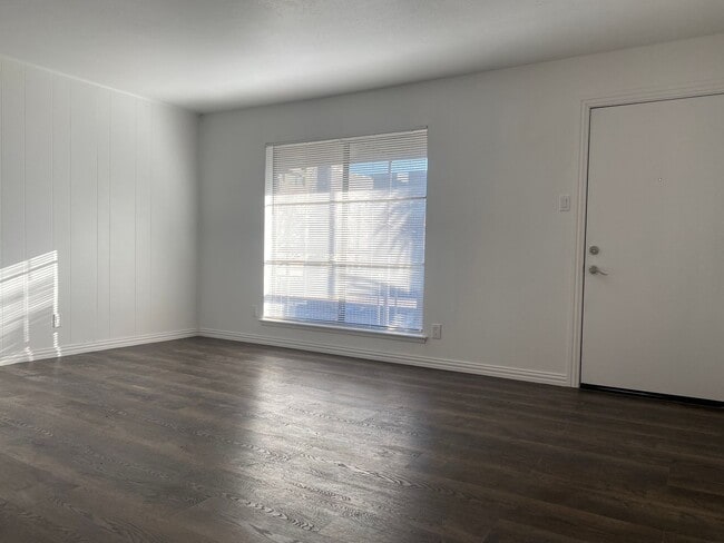 property at 4107 Avondale Ave