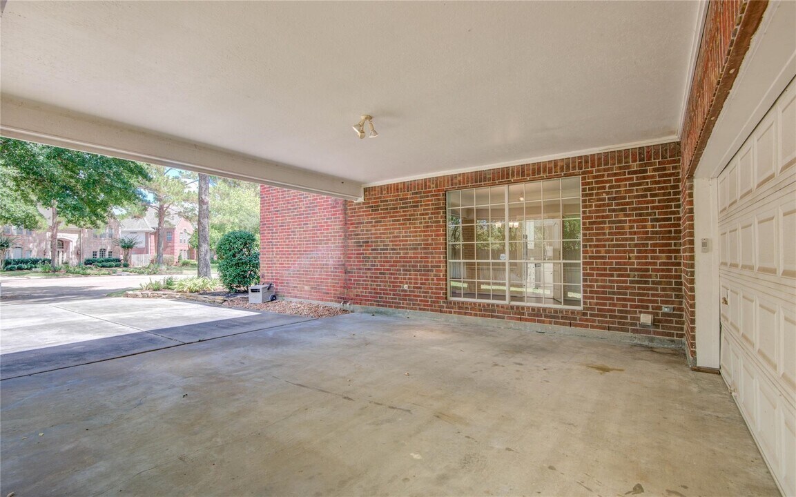 5202 Summer Snow Dr in Houston, TX - Building Photo