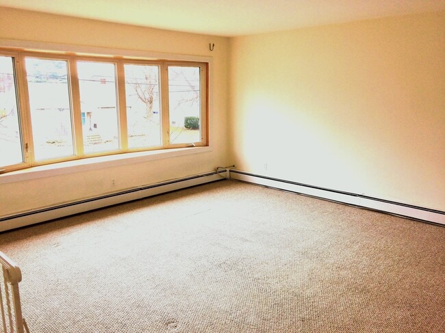 141 Dunbar Ave in Woodbridge Township, NJ - Building Photo - Building Photo