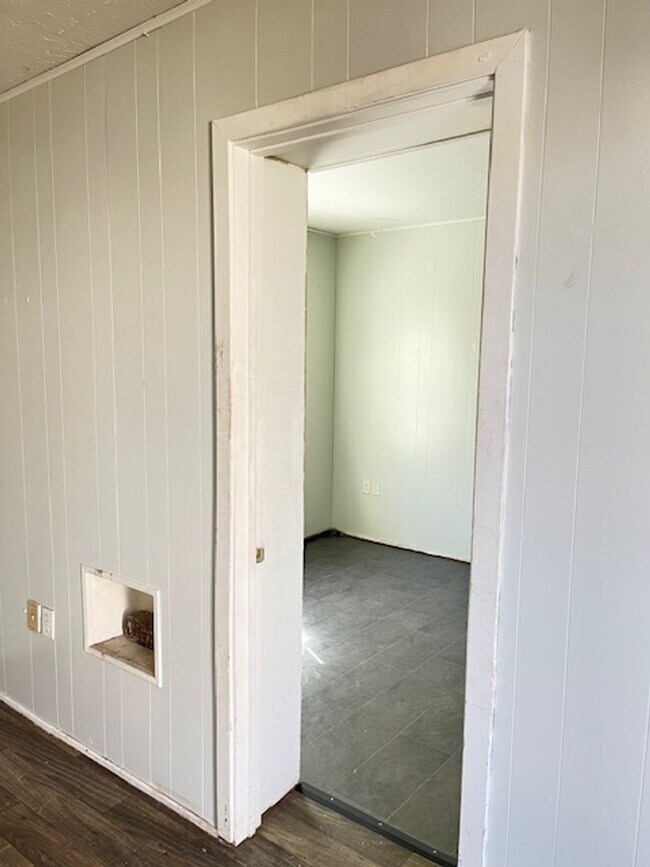 244 N Vine St in Wichita, KS - Building Photo - Building Photo