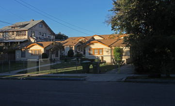 336-342 N Avenue 57 in Los Angeles, CA - Building Photo - Building Photo