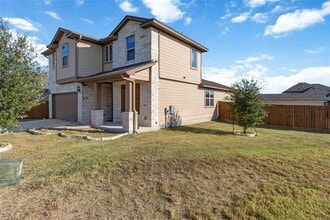 137 Gray Wolf Dr in San Marcos, TX - Building Photo - Building Photo