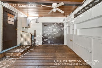 8424 SE Sandy Ln in Hobe Sound, FL - Building Photo - Building Photo