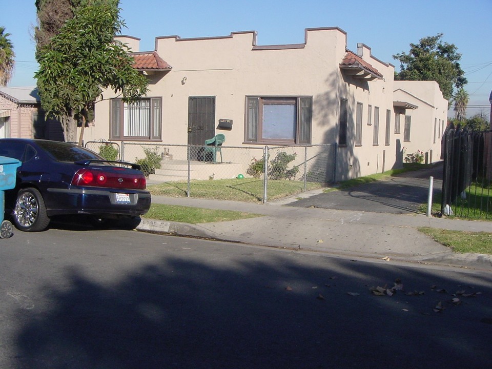 5735 Priory St in Bell Gardens, CA - Building Photo