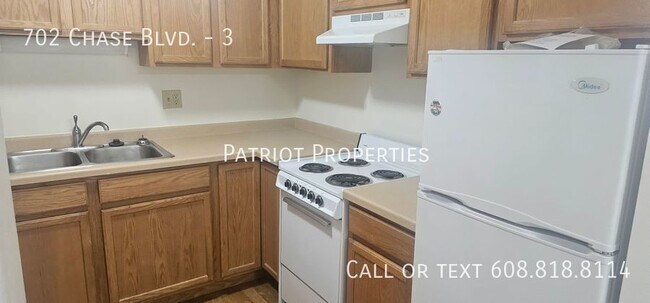 702 Chase Blvd, Unit 3 in Sun Prairie, WI - Building Photo - Building Photo
