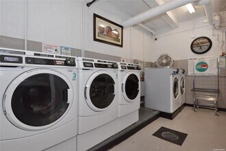 67-41 Burns St in Queens, NY - Building Photo - Building Photo