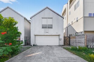 5017 Floyd St in Houston, TX - Building Photo