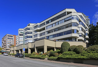 White Rock Square in White Rock, BC - Building Photo - Building Photo