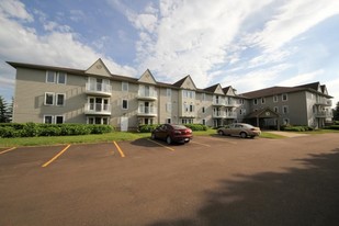 Cambridge Court Apartments