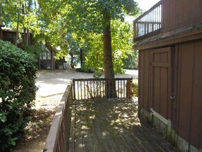 2226 Timberwood Cir N in Tallahassee, FL - Building Photo - Building Photo