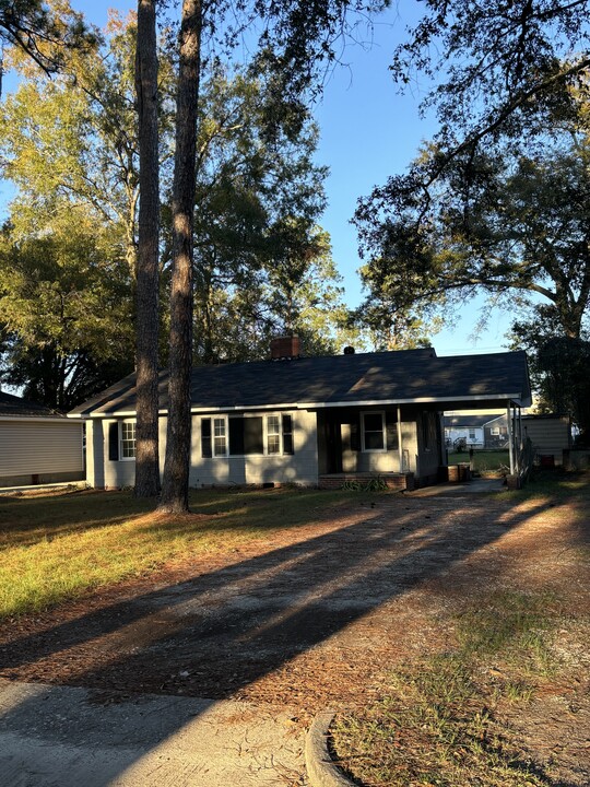 2016 N Harding St in Albany, GA - Foto de edificio