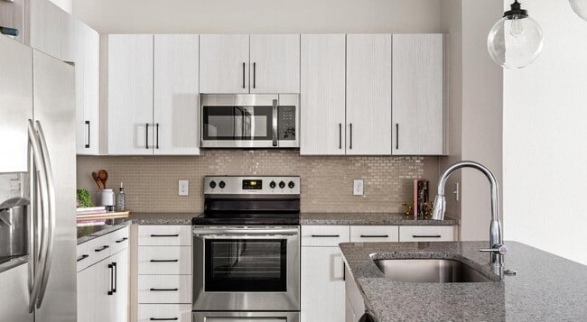 property at 1501 Foxlake Dr
