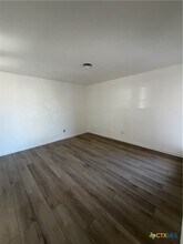 1102 S Ann Blvd in Harker Heights, TX - Foto de edificio - Building Photo