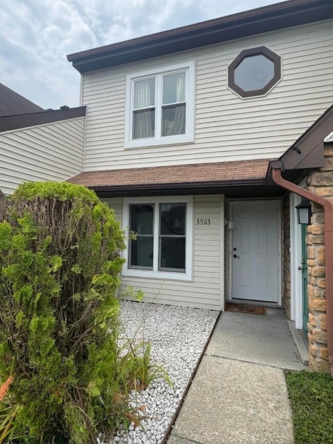 property at 3503 Woodlands Dr