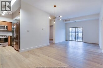 200 Manning Rd in Tecumseh, ON - Building Photo - Building Photo