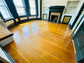 1137 Massachusetts Ave in Cambridge, MA - Building Photo - Building Photo