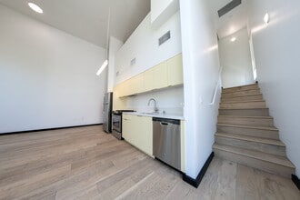 1313 Sunset in Los Angeles, CA - Building Photo - Building Photo
