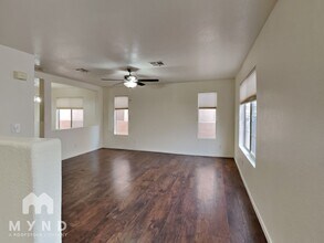 9564 Belle Esprit St in Las Vegas, NV - Building Photo - Building Photo