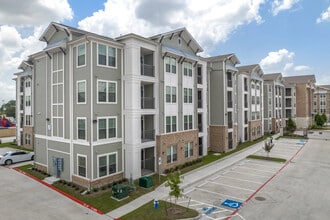 Hartwood at Spring Shadows in Houston, TX - Foto de edificio - Building Photo