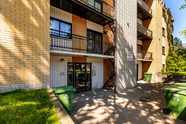 11460-11462 Lacordaire Boul in Montréal, QC - Building Photo - Building Photo