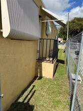 1490 NW 38th St-Unit -NONE in Miami, FL - Building Photo - Building Photo
