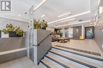 690 King St W in Kitchener, ON - Building Photo - Building Photo