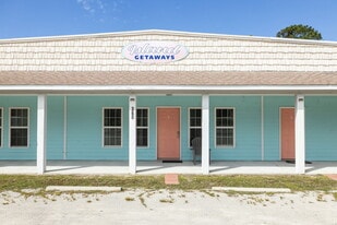 360 Island Rd in Harkers Island, NC - Building Photo
